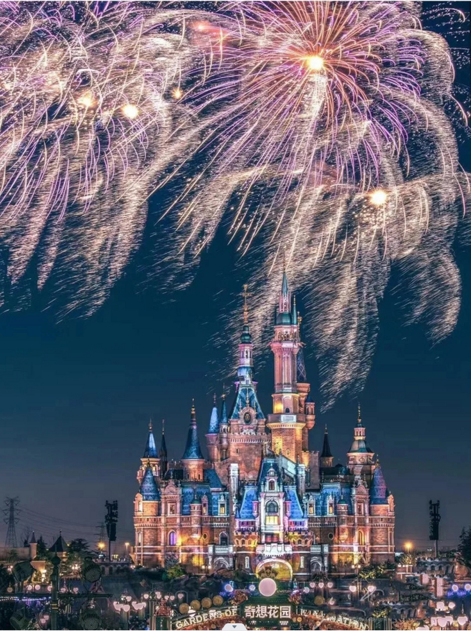 优质短图文计划# 迪士尼夜景城堡,真的好壮观