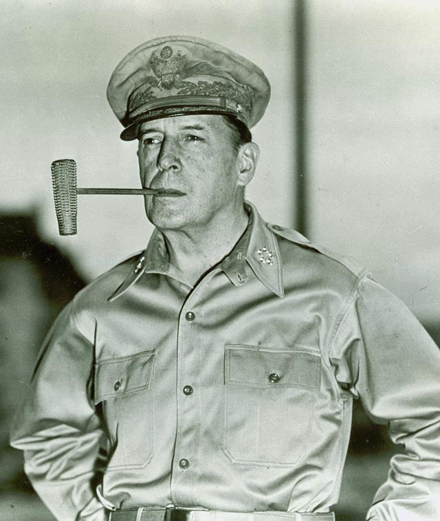 李奇微晚年回忆抗美援朝:南韩军见了中国军队,掉头就跑