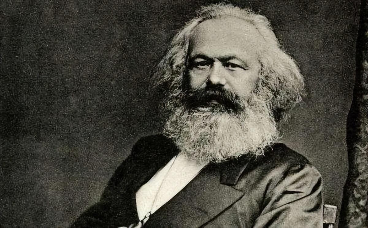 女地下党受刑时拒不招供,在毛森审问第一句后,才知身份已暴露