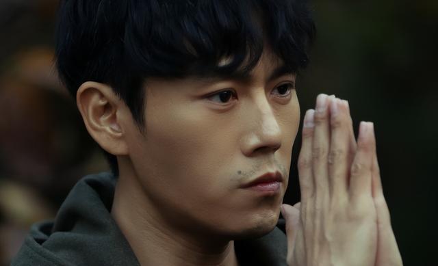 事实证明,45岁的秦昊,已在成为"非著名"演员的路上越走越远