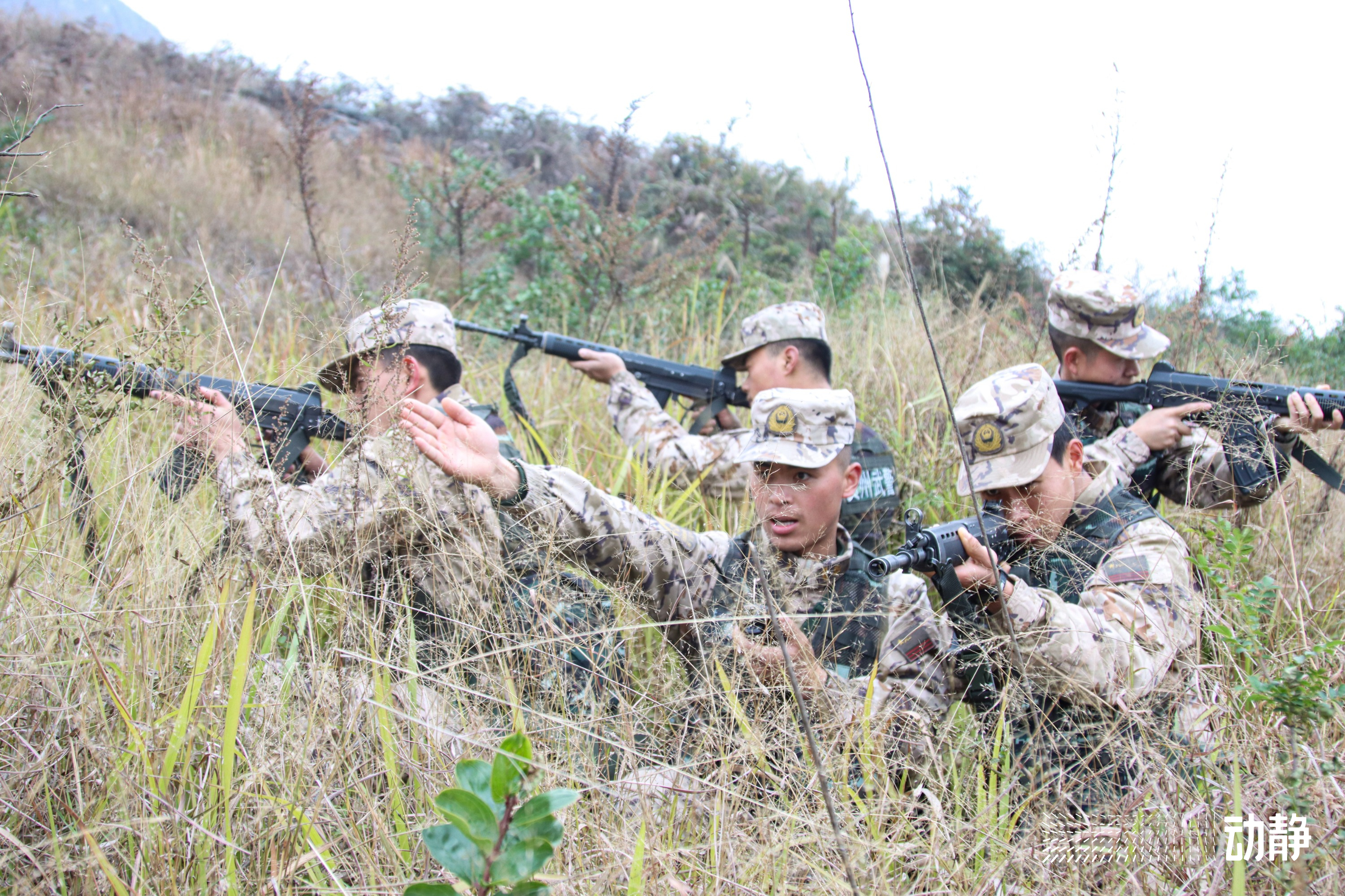 武警新兵图片