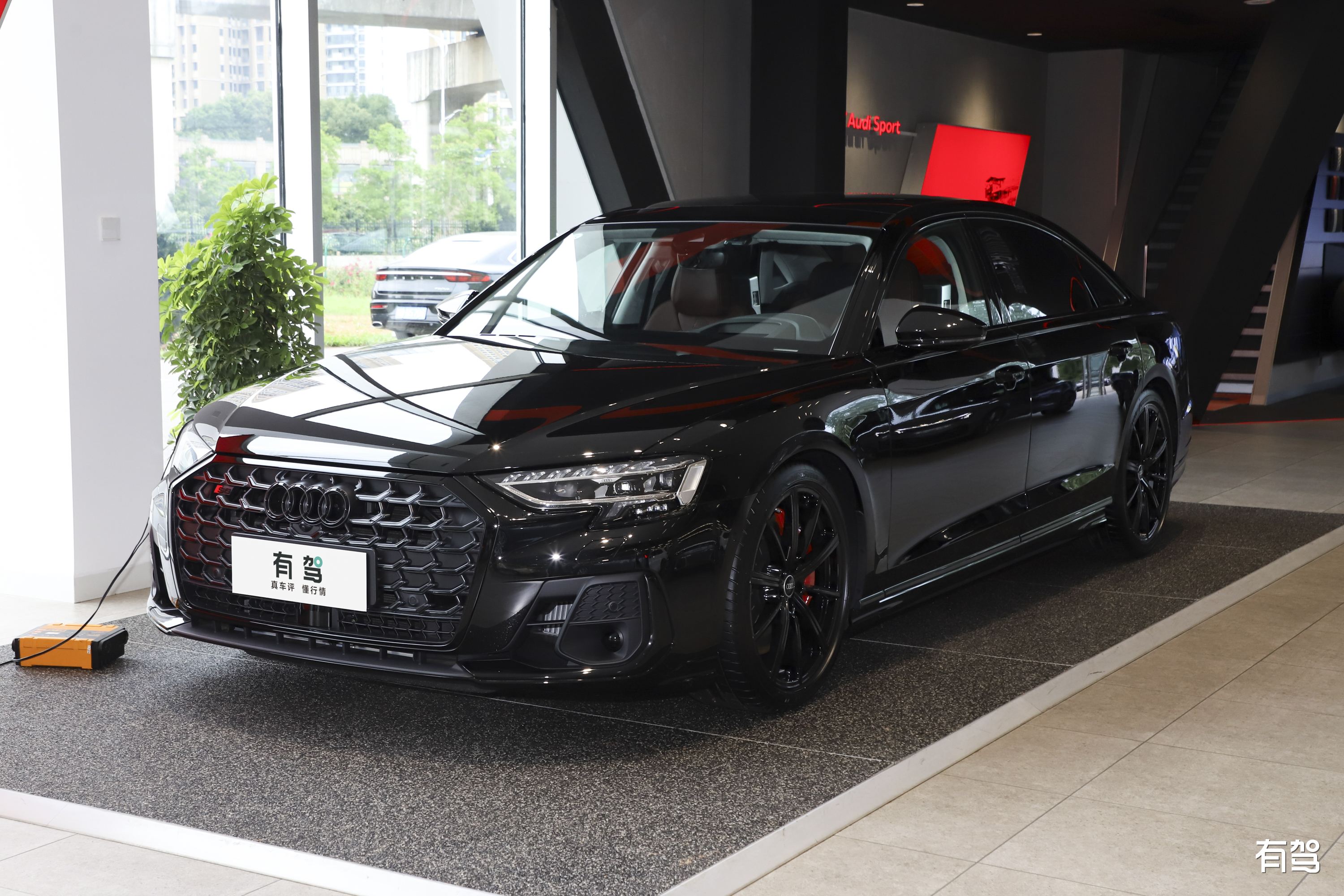 奥迪s8和a8的区别,细节之差,驾驶之异