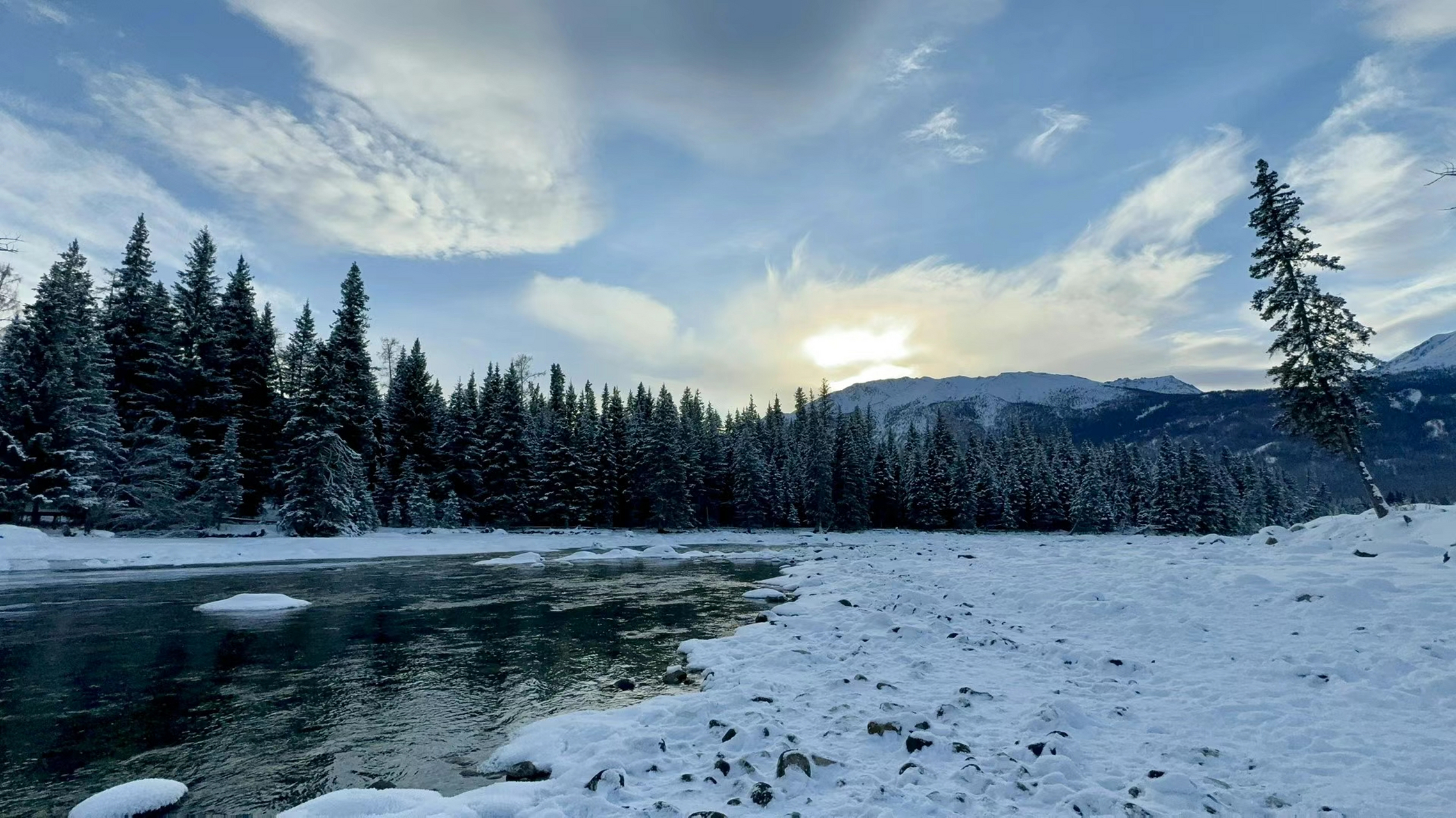 优质短图文计划# 冬日里的新疆阿勒泰喀纳斯景区神仙般的美丽!
