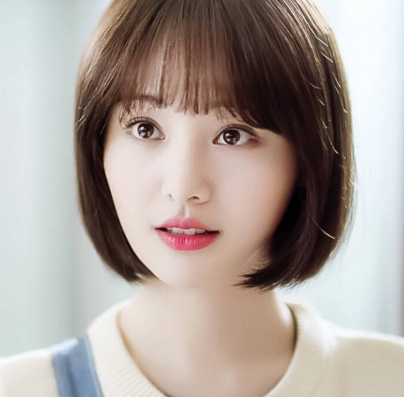 以前,以郑爽的身价,即使欠债十亿也不过是拍几部电视剧就能轻松摆平.