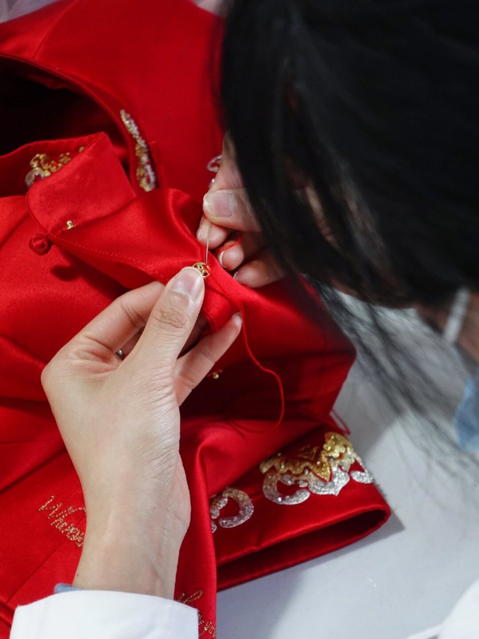 吴千语&施伯雄norareve婚服上的"彩蛋  nora reve 设计师品牌为这对