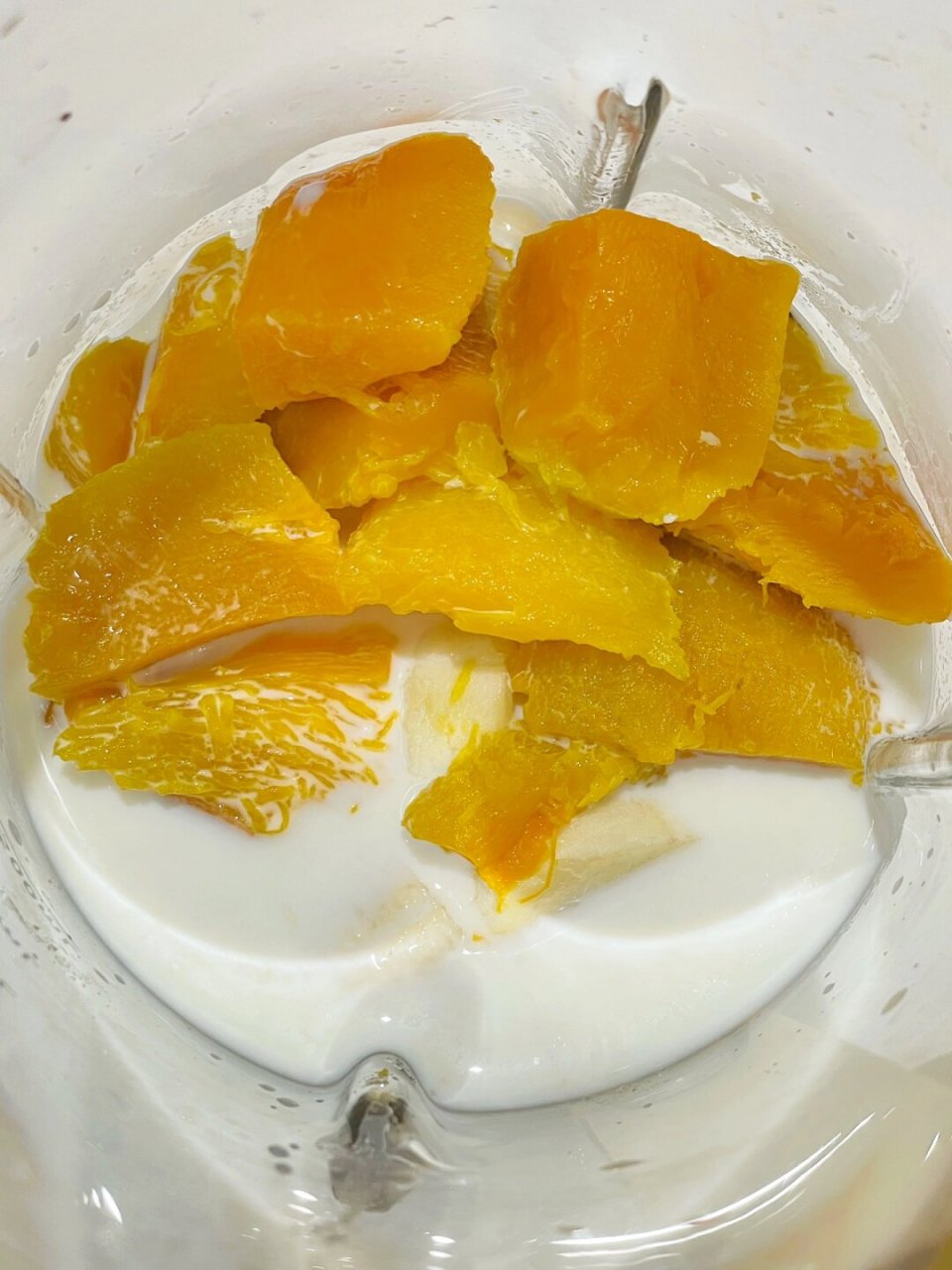 最近,我在综艺节目中看到了刘雯分享的南瓜香蕉饮,看起来非常诱人.