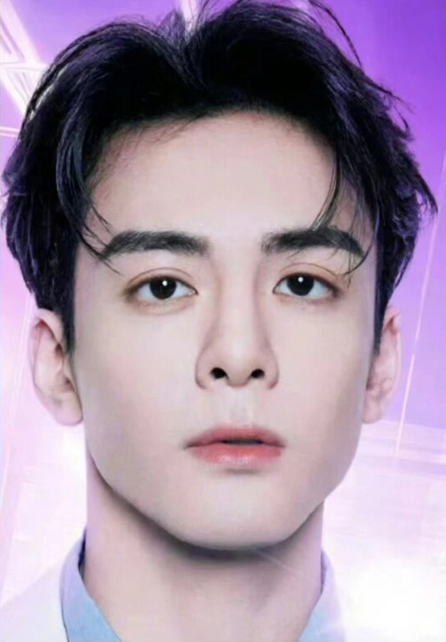 正确发腮案例  曾舜晞的颜值变化:从精致娃娃脸到成熟硬朗的转变 曾舜