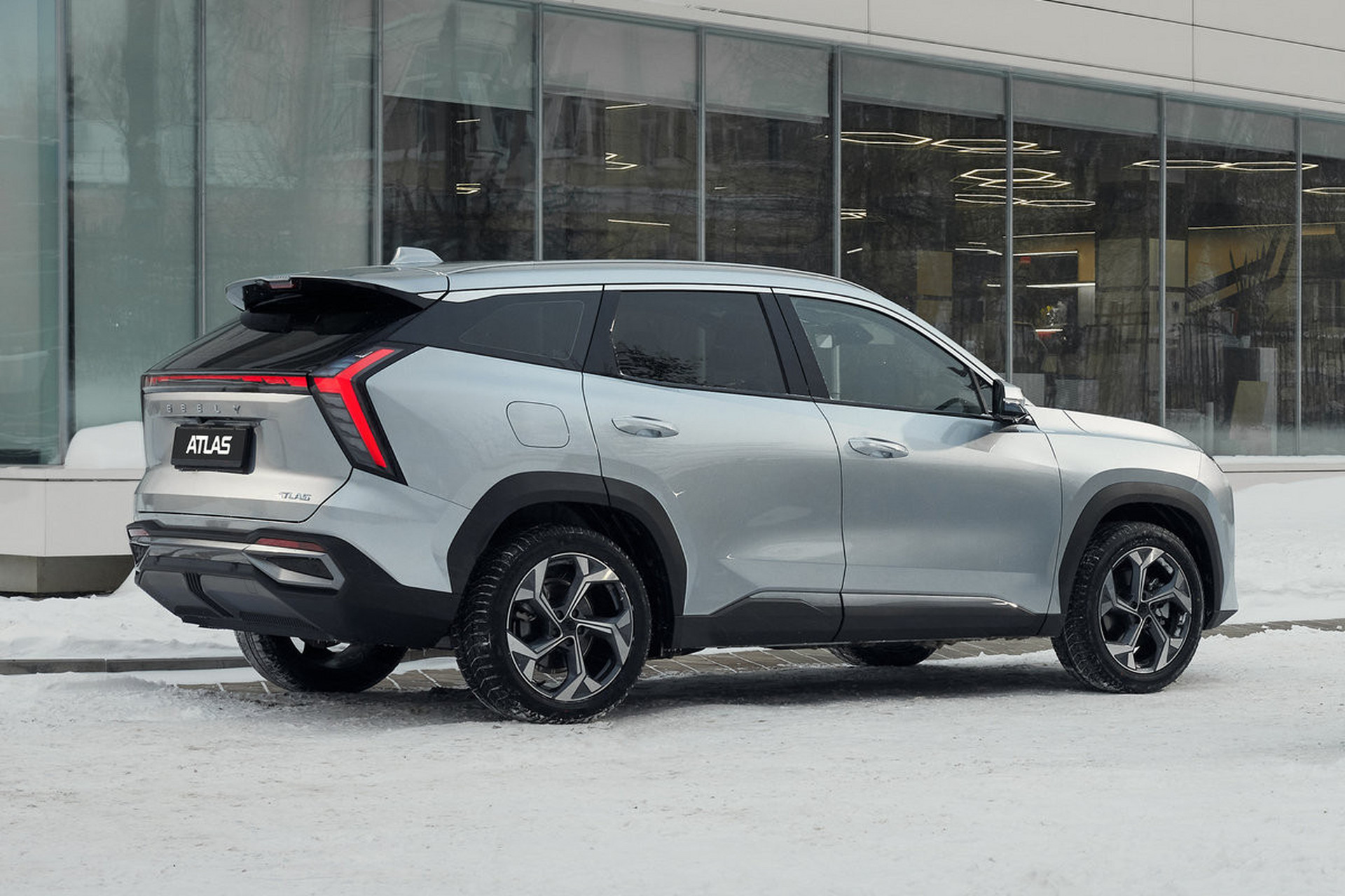 新款吉利atlas(吉利博越l)将于2024年在俄罗斯上市发售,新车基于