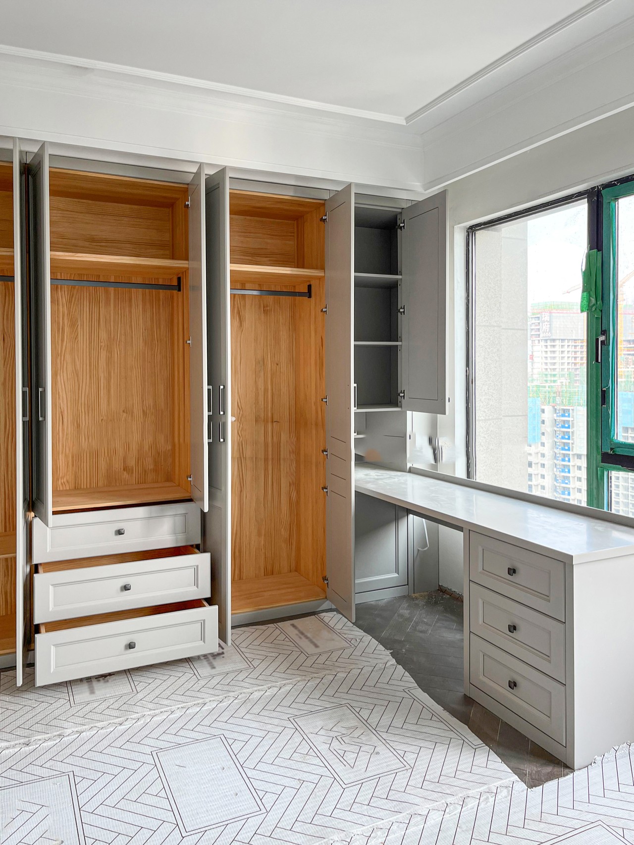 卧室这一排大衣柜真的是堪比衣帽间
