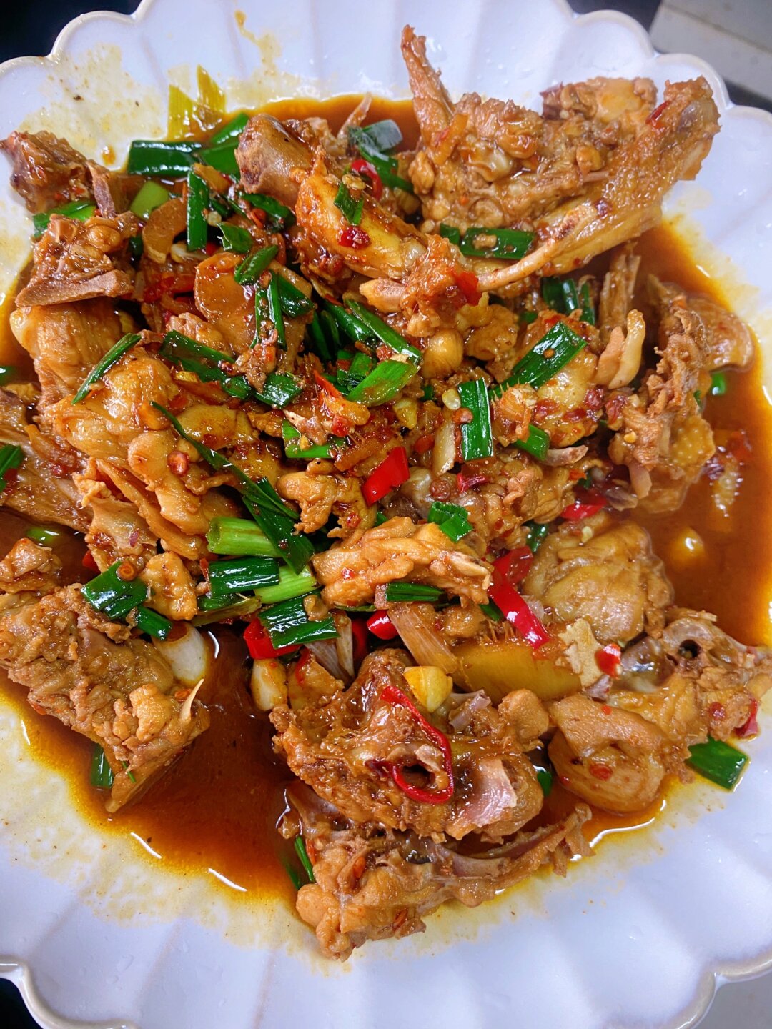 红烧鸡架子,香辣鸡架一个人炫一盘 衢州80,90后小朋友们的回忆,红烧鸡