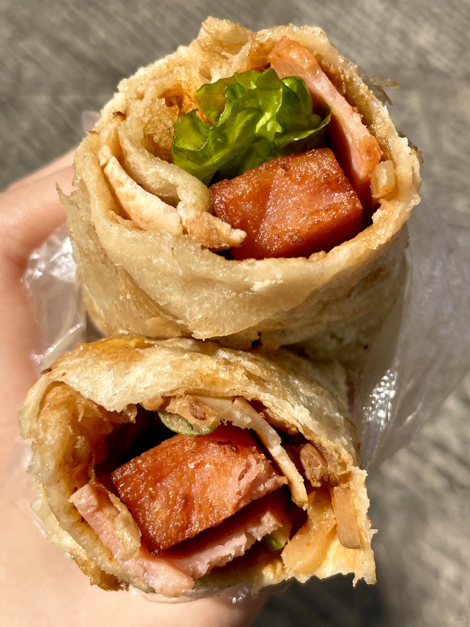熏肉大饼我初中毕业后就再也没吃过了😭可以说是时代的眼泪了 听