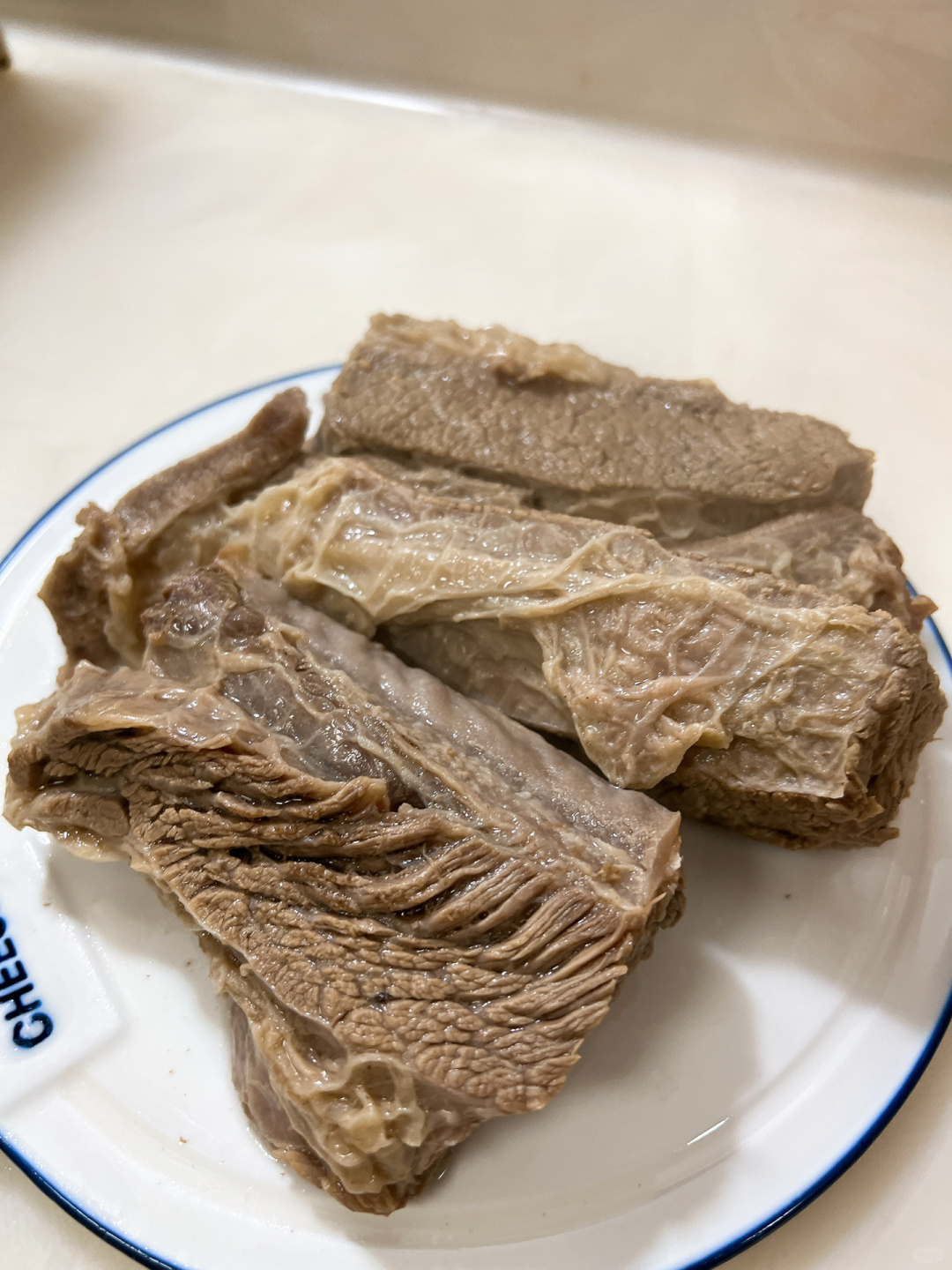 你敢信吗?今天我要分享的这道白切牛肋条,做法简单到让你怀疑人生!