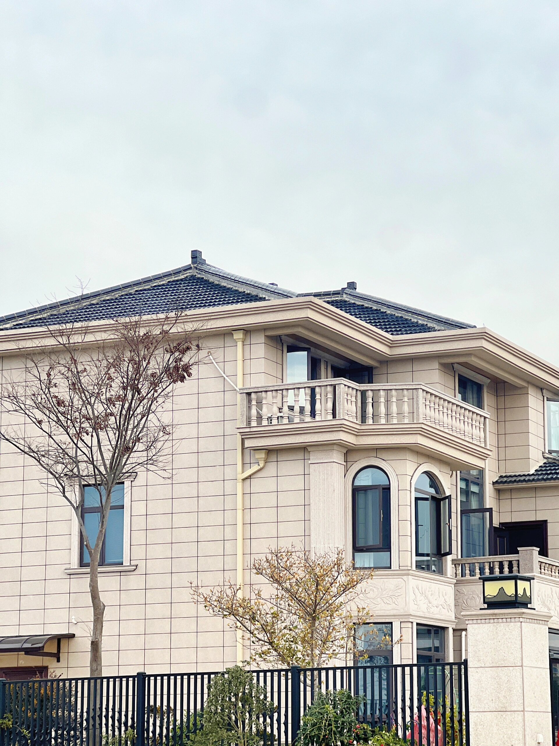 亲戚说:万万不敢相信,农村的房子装修得跟样板间似的,比城里别墅还上
