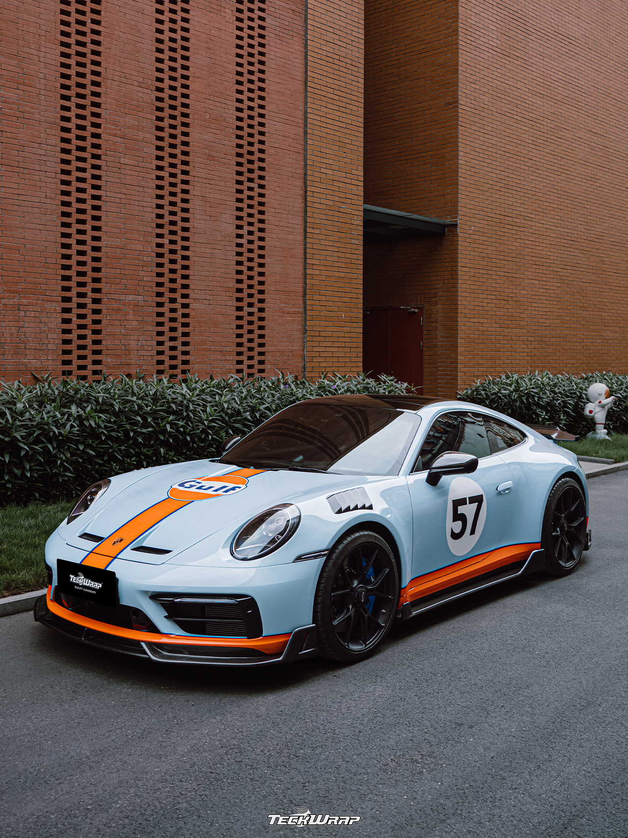 海湾石油 porsche 911经典蓝橙配色