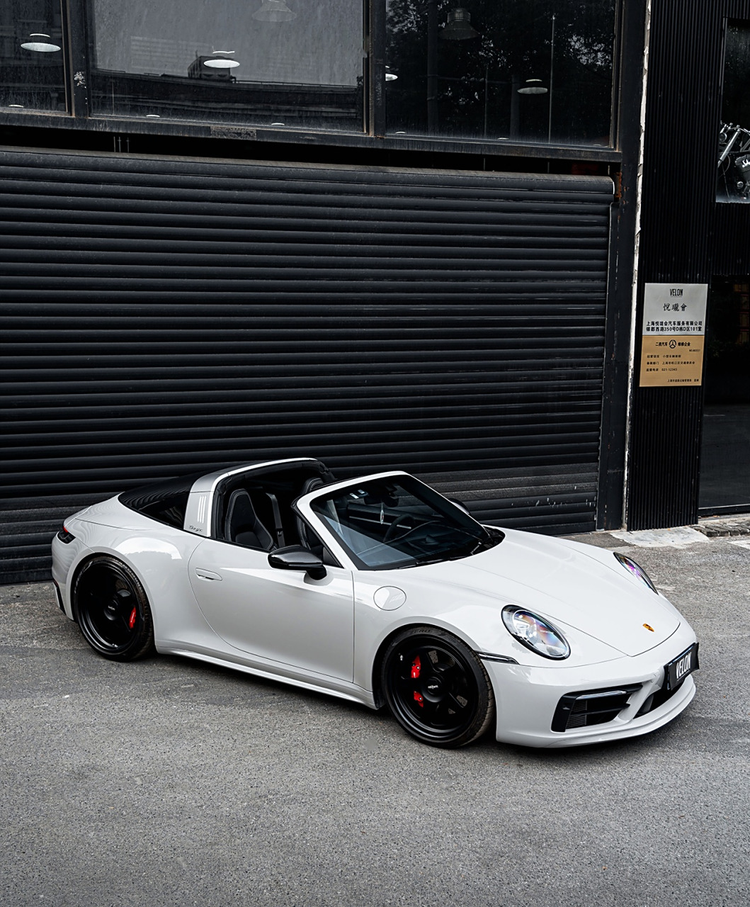 哑灰保时捷911 targa 4s 优雅到极致  钢琴亚灰,一种无可挑剔的颜色