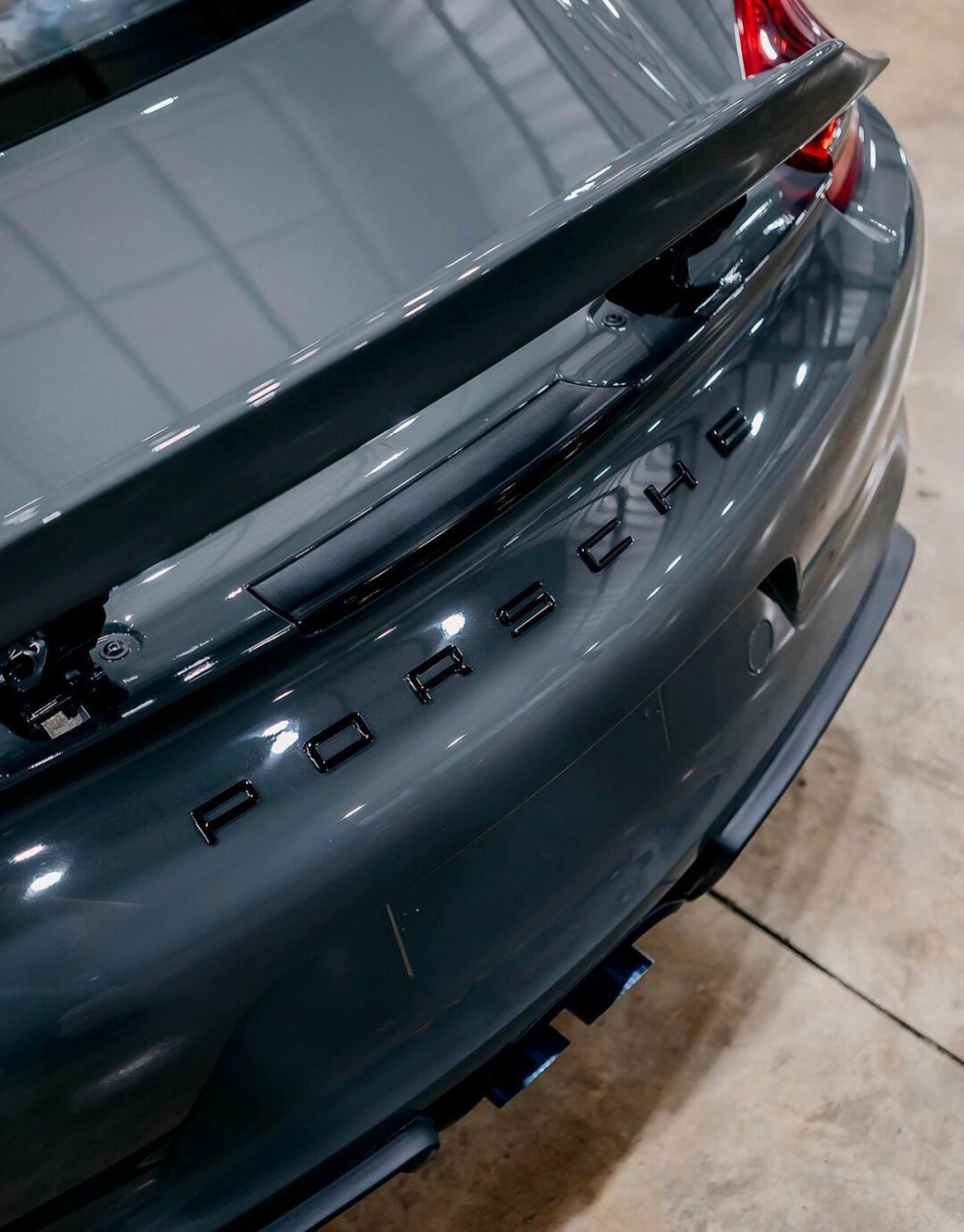 水泥灰718 cayman gt4 抵挡不住的帅气  保时捷718的水泥灰,是一种让