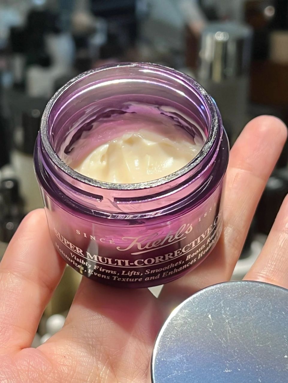 这个科颜氏的紫玻a面霜hhhhh 能造的时候可劲造 能救的时候可劲救