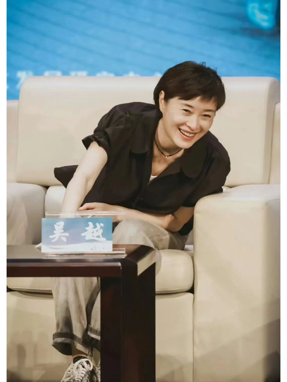 陈建斌真的是丢了宝呀 陈建斌真是可惜了,居然没珍惜吴越这么好的女人