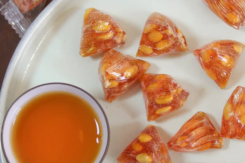 苏州有名的传统小吃推荐:松子糖