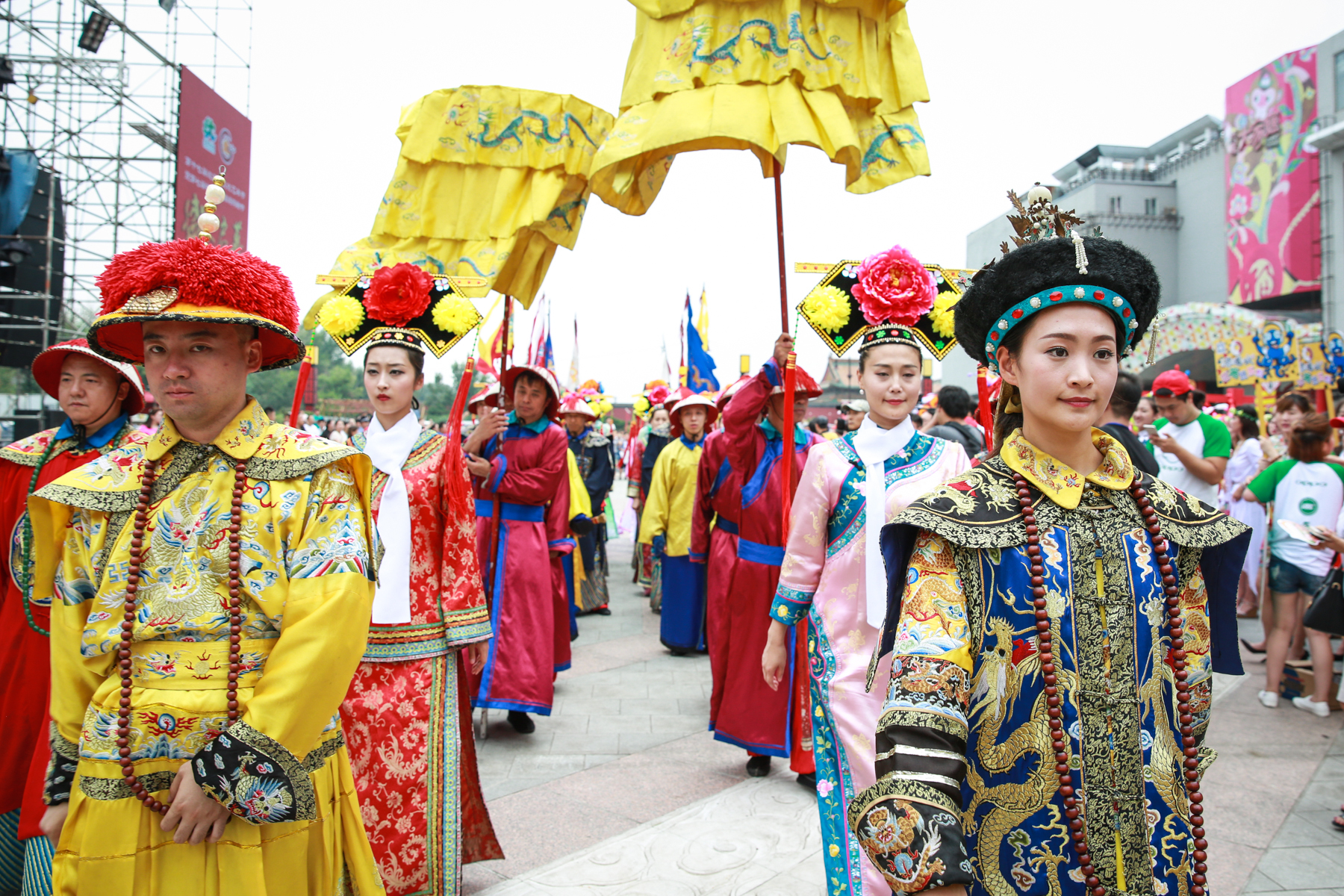 古代皇帝最"惨"的朝代,被怼得说不出来话,还被大臣命令坐下