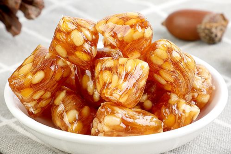 苏州有名的传统小吃推荐:松子糖