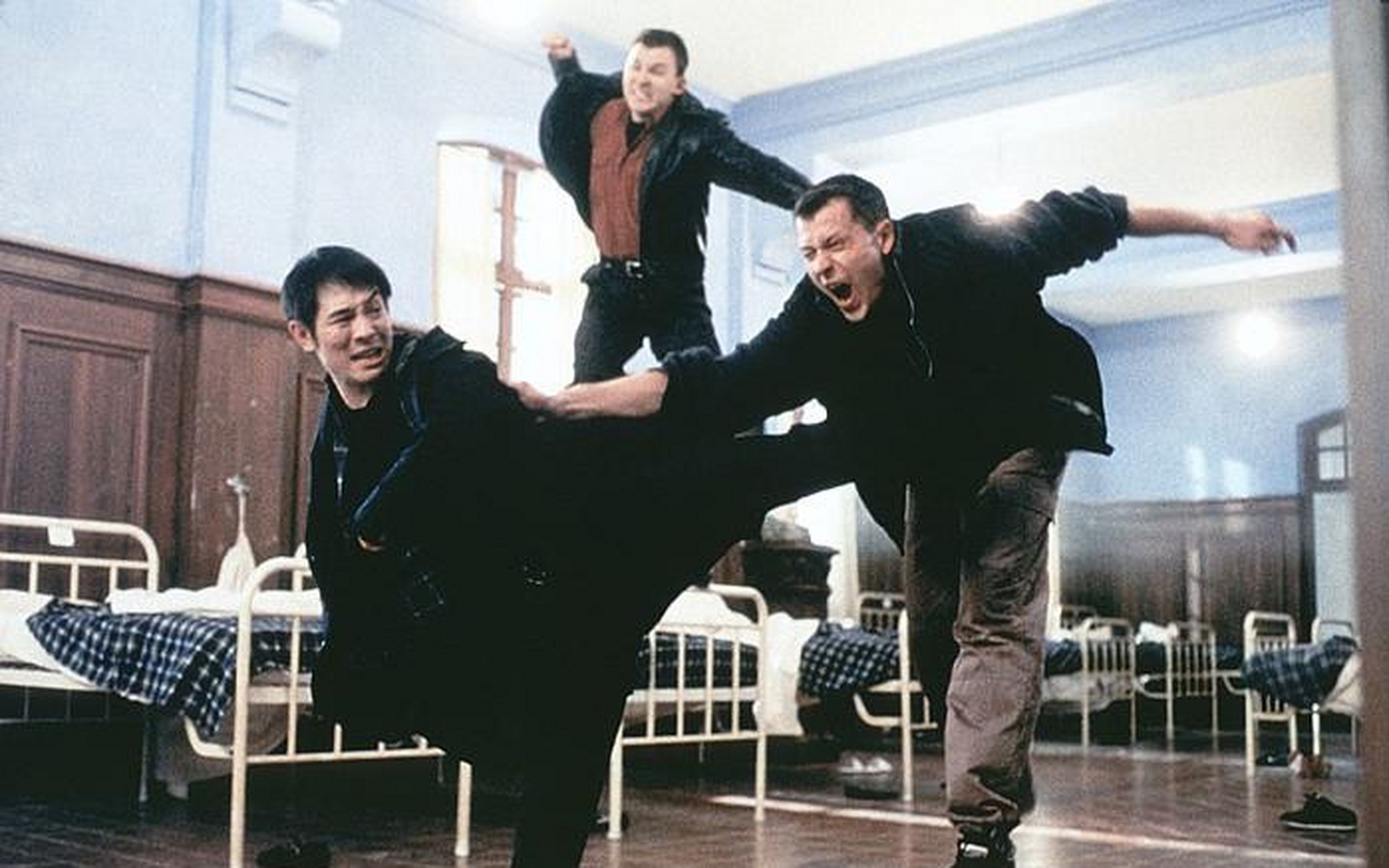 《龙之吻》是一部由李连杰主演的动作电影,讲述了一名中国特工在巴黎