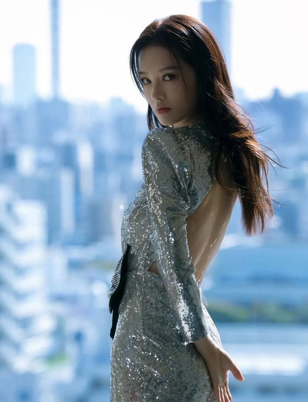 潮流尚新季#  李沁性感妩媚,优雅美丽,令人心动