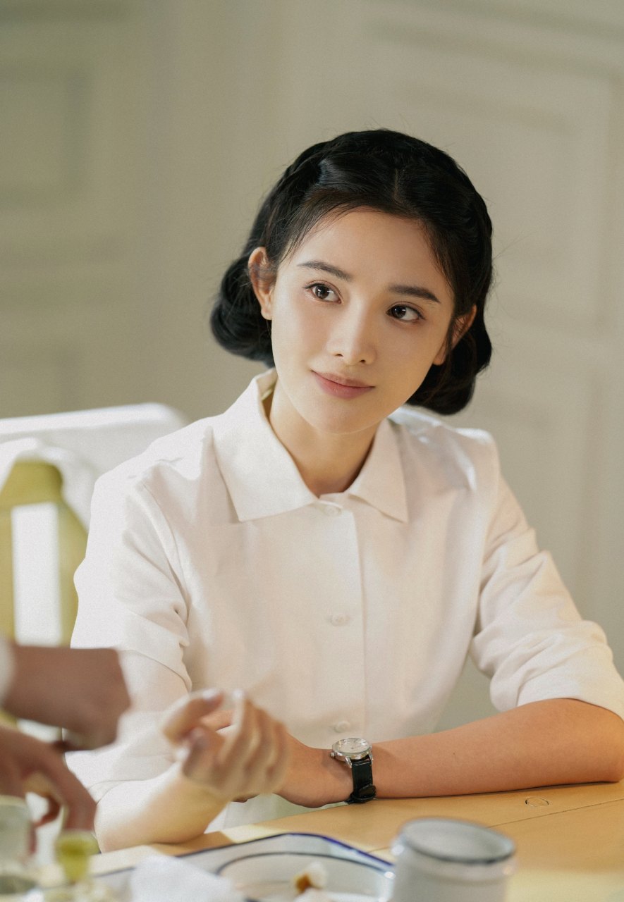 彭小苒[超话]#|#庞红梅的工作笔记# 面对感情与理智的矛盾,庞红梅