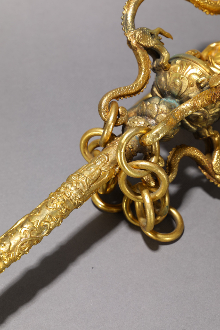 鎏金佛陀禅杖 尺寸:25.5×14.5厘米 重2820克