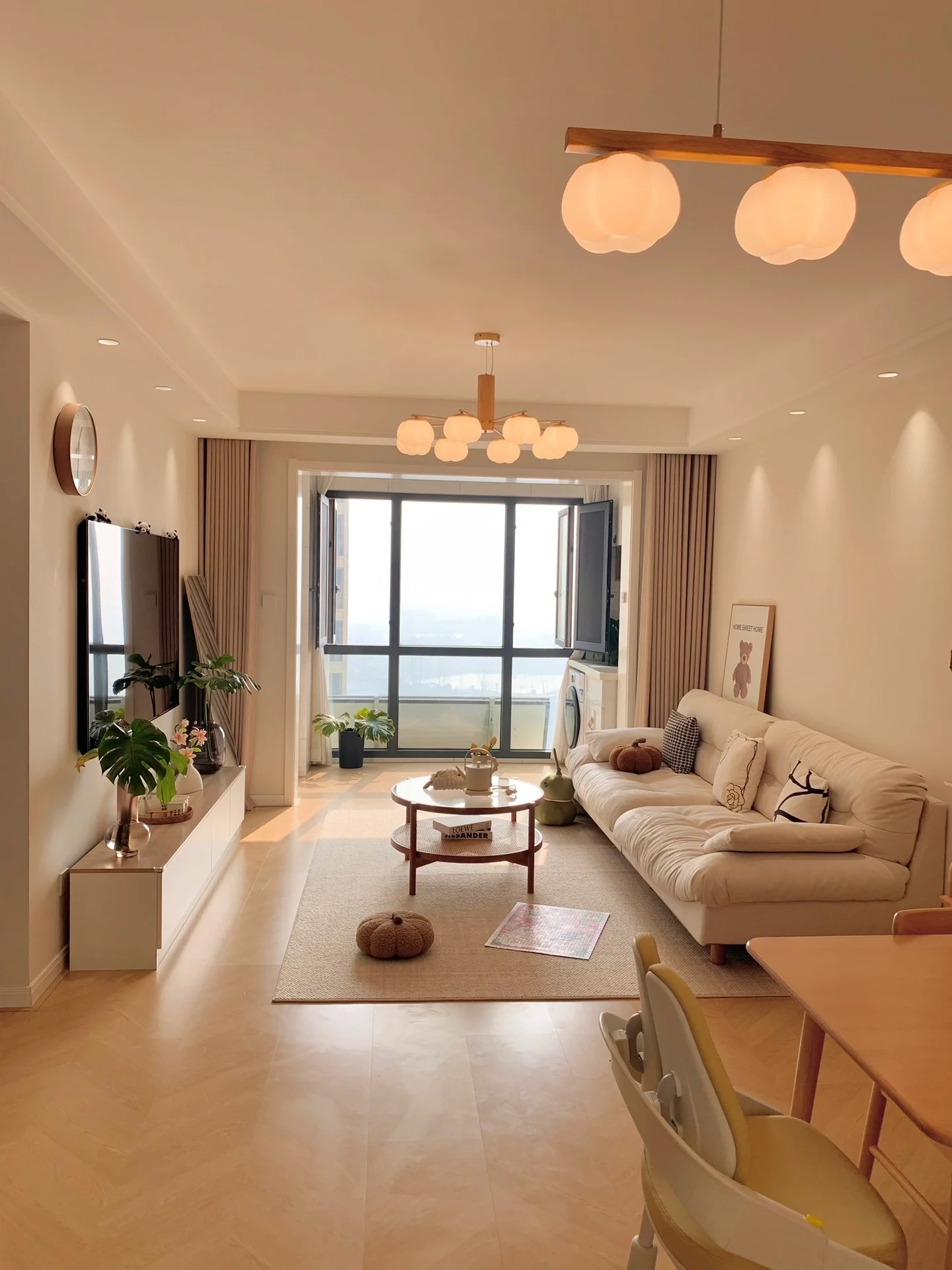 第一套房子 把喜欢的东西都装进了家里 硬装原木风格装修效果图 客厅