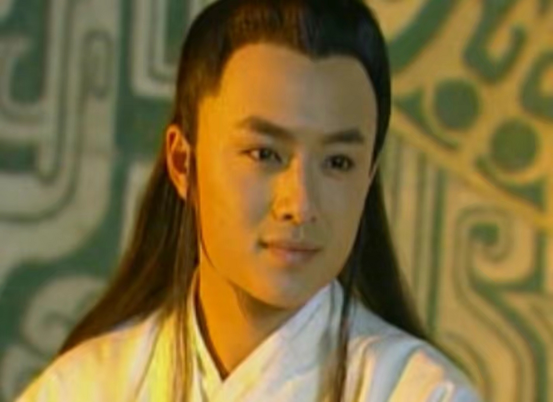 碧游:重归的佛祖与逝去的灵儿  在《西游记后传》中,碧游作为白莲花