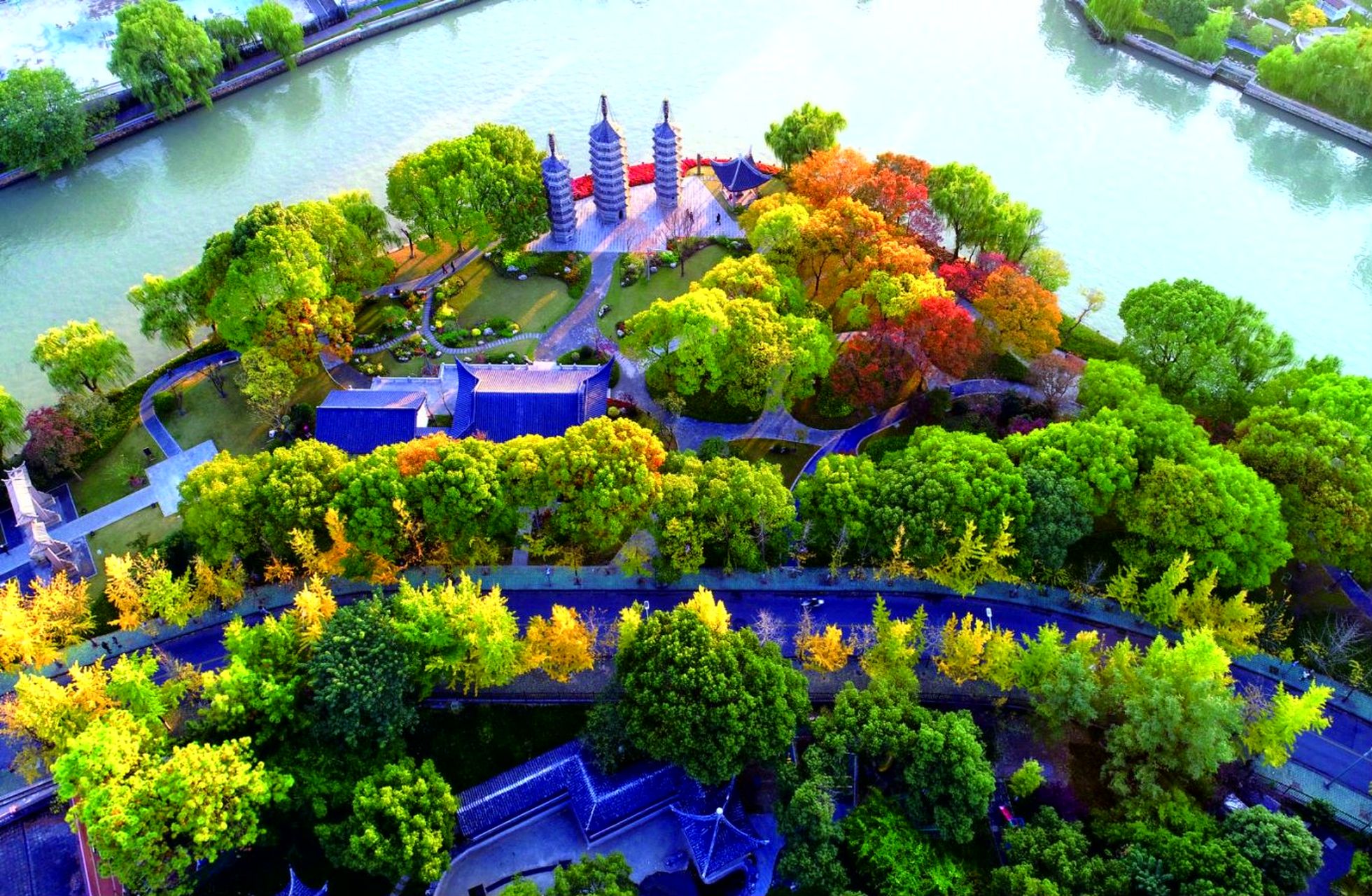 子城遗址公园是浙江省现存城墙上唯一的古城楼,记录着嘉兴历代政治