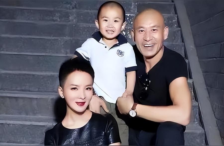 演员谢兰:与丈夫丁克12年,却在39岁意外得子,如今的她还好吗?