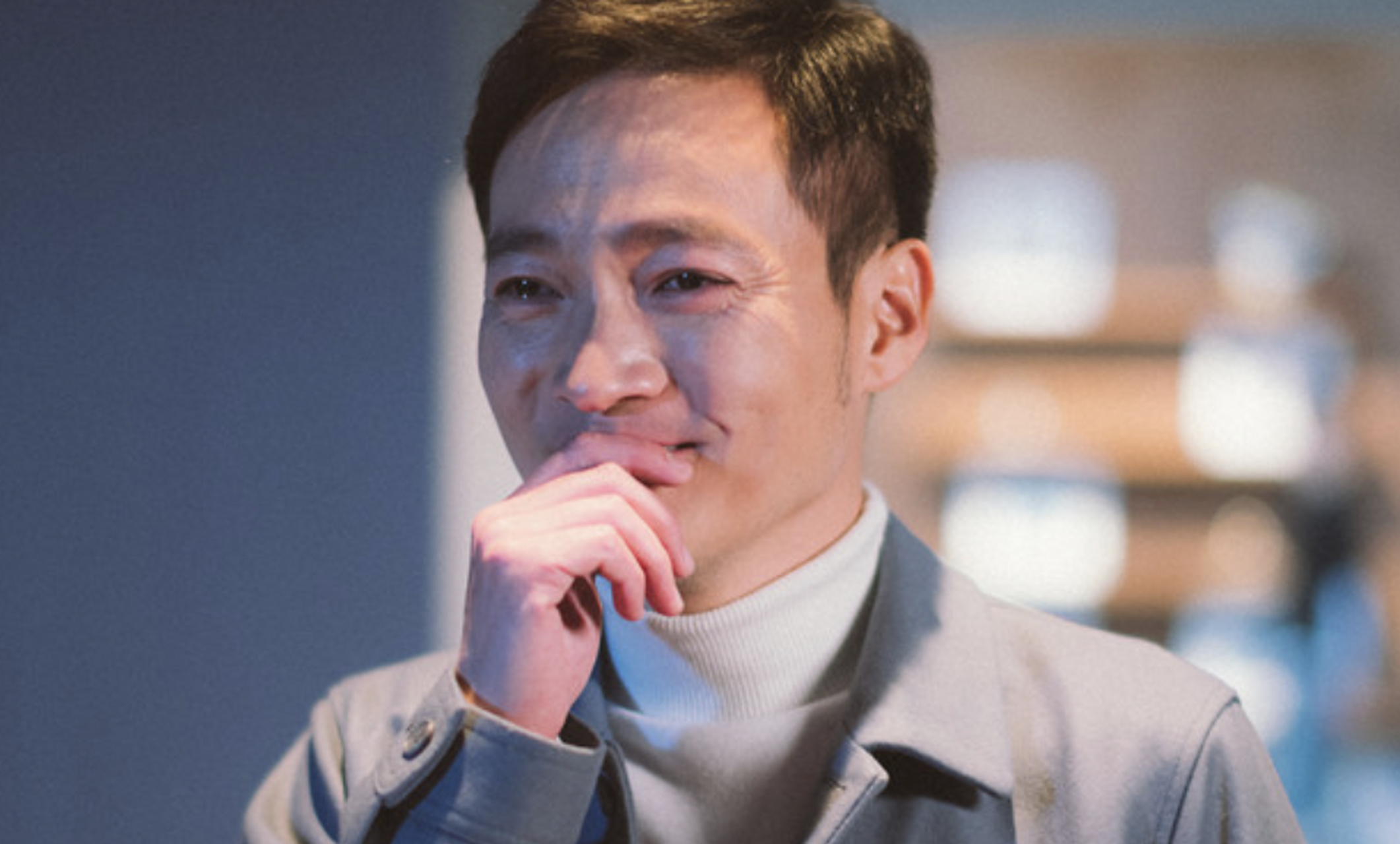 喻恩泰是一位高学历的学者和优秀的演员,他的学术生涯和演艺事业都
