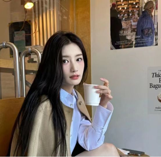 御妍苑:半永久的颜色在初始阶段会较深,随着时间流逝会逐渐淡化