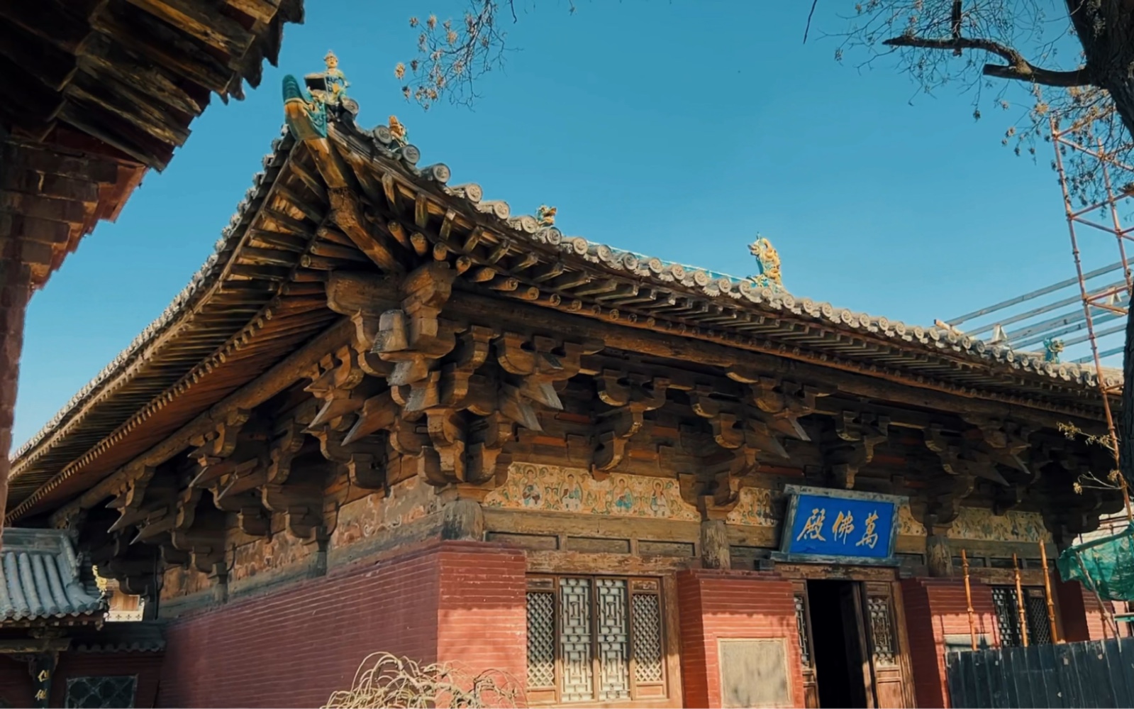 冬季的平遥镇国寺:千年古刹的静谧之美