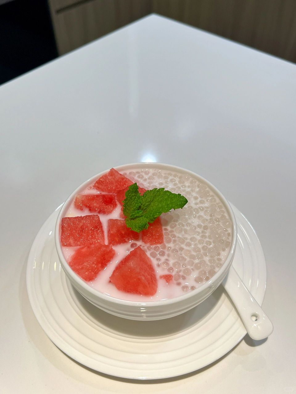 教你做清凉甜品西瓜椰椰西米露 食材西瓜适量西米三分之一 碗椰浆适量