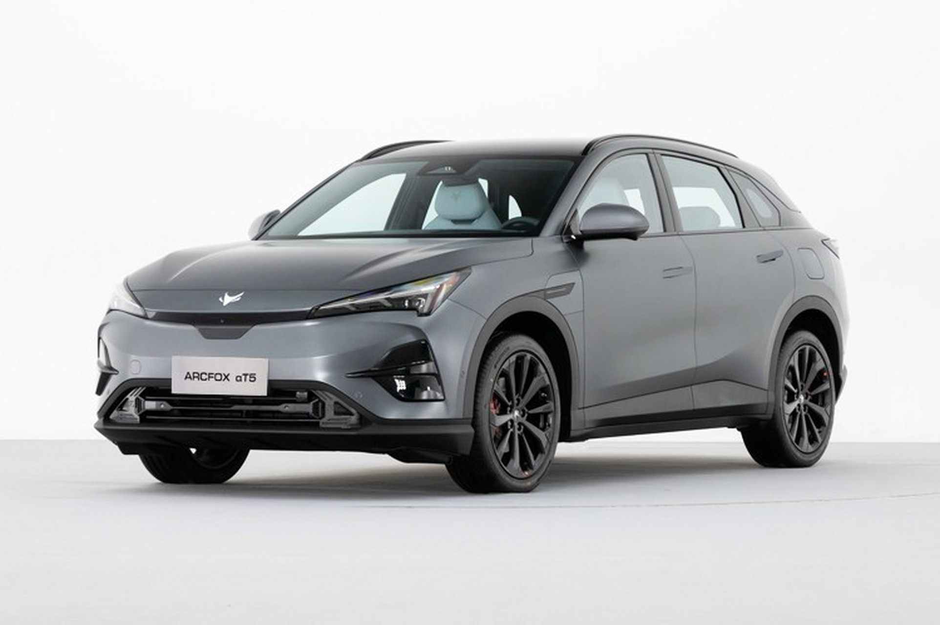 北汽新能源旗下极狐 阿尔法品牌全新纯电suv——阿尔法t5将在12月27