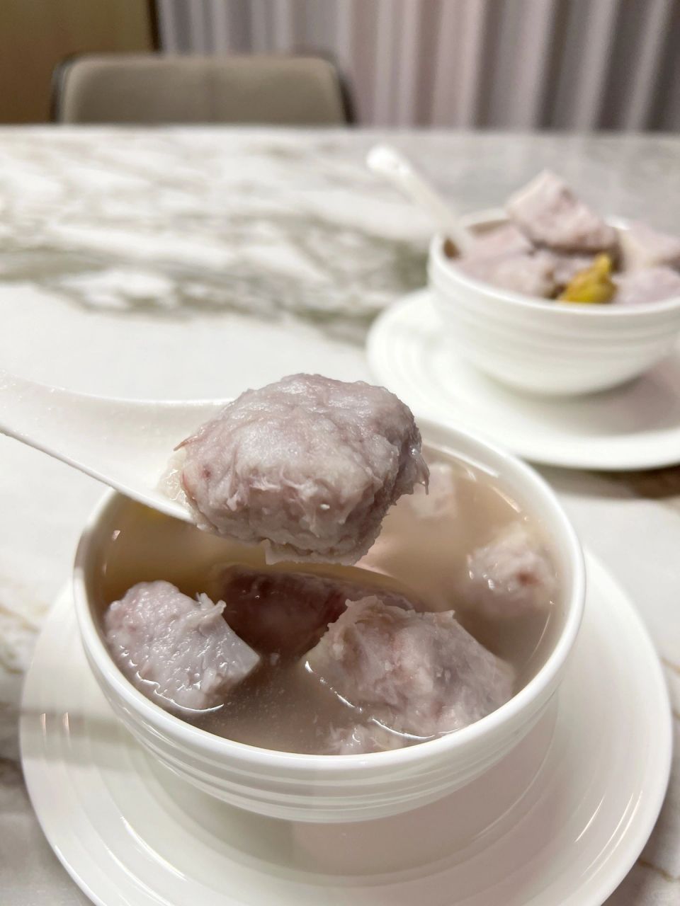 十分钟饭后甜品经典广式香芋糖水 食材荔浦芋头一个姜一块冰糖适量 有