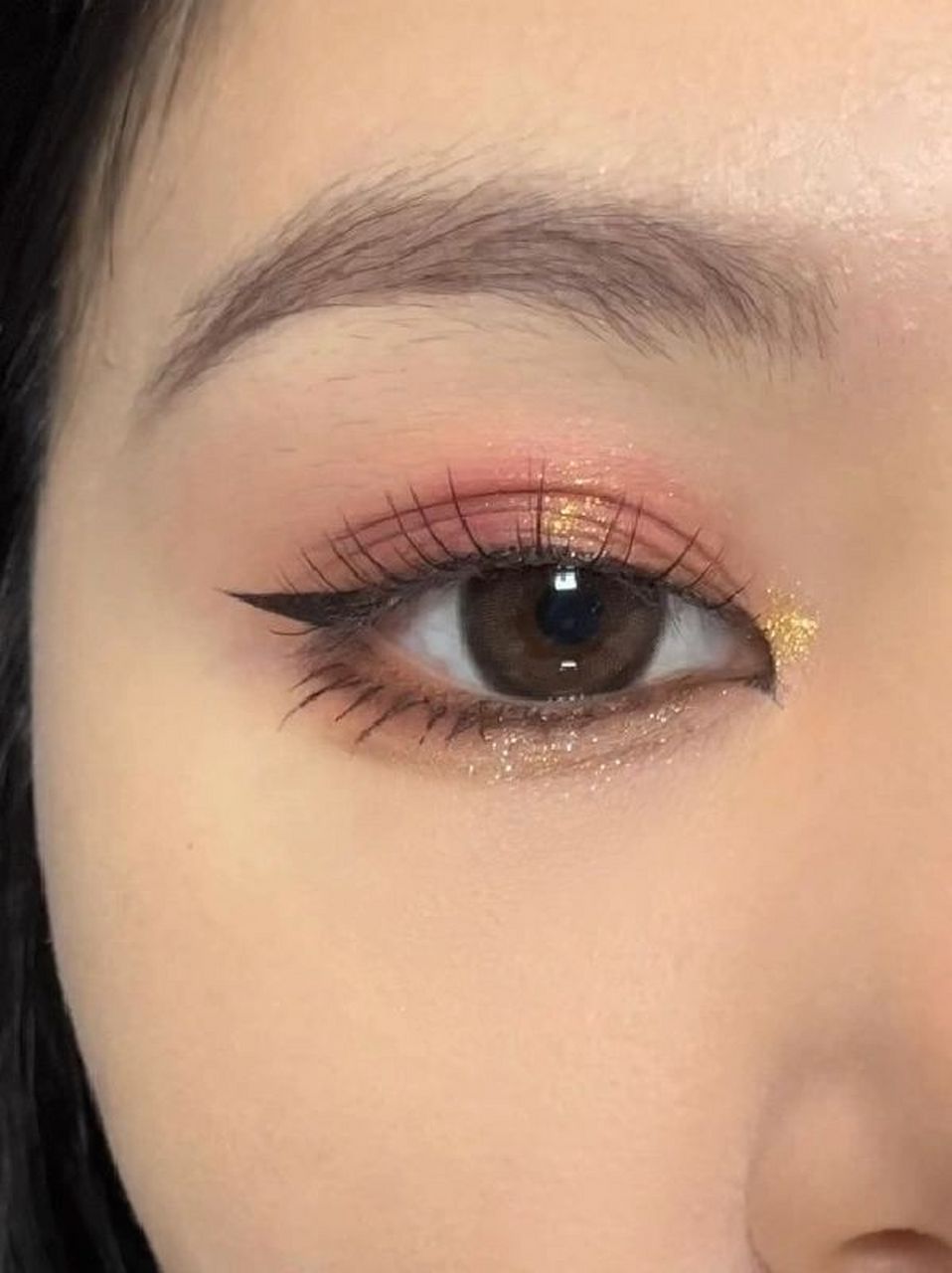 微醺人间富贵花 御姐日常必备氛围感眼妆 烟熏玫瑰配色的眼影加上清透