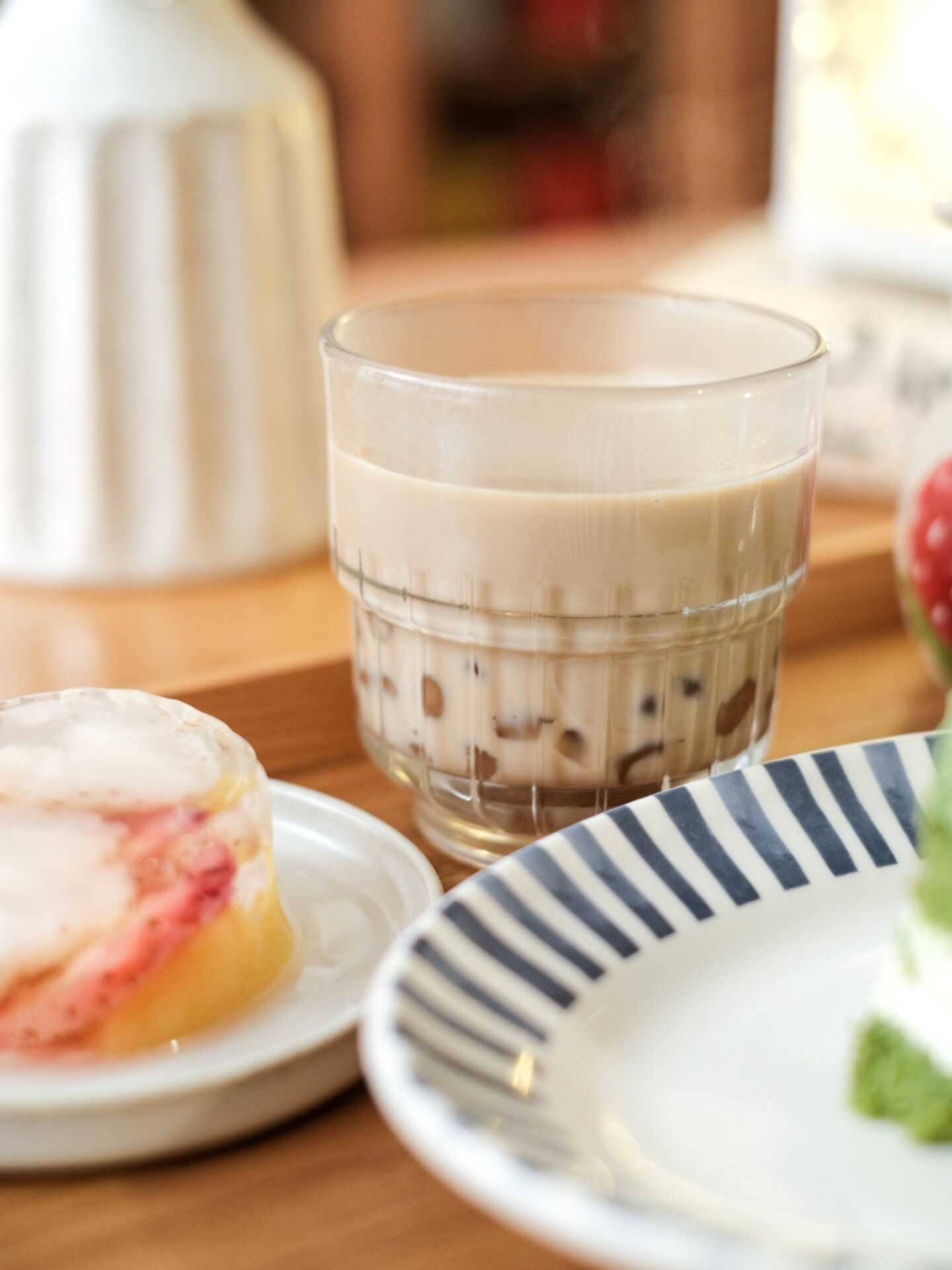 2早餐抹茶蛋糕啵啵奶茶二月二龙抬头 早安 刮大风的早晨适合吃点甜