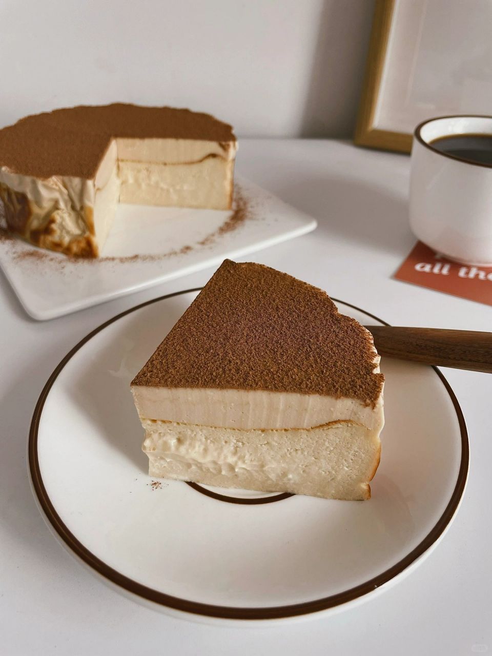 双重口感一口吃下去幸福感满满 流心芝士,咖啡香气浓郁搭配奶酪慕斯