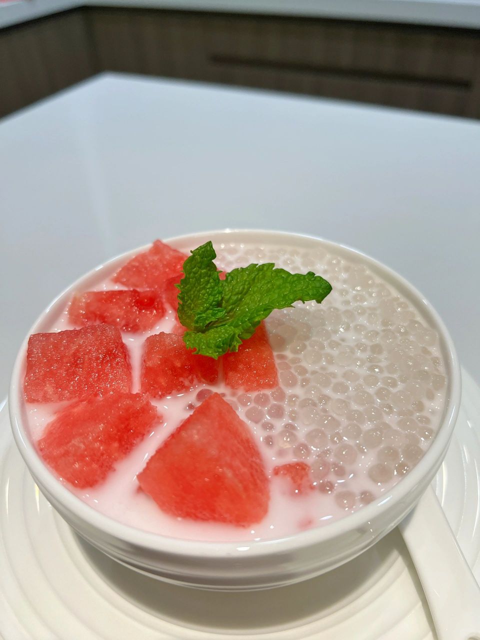 教你做清凉甜品西瓜椰椰西米露 食材西瓜适量西米三分之一 碗椰浆适量