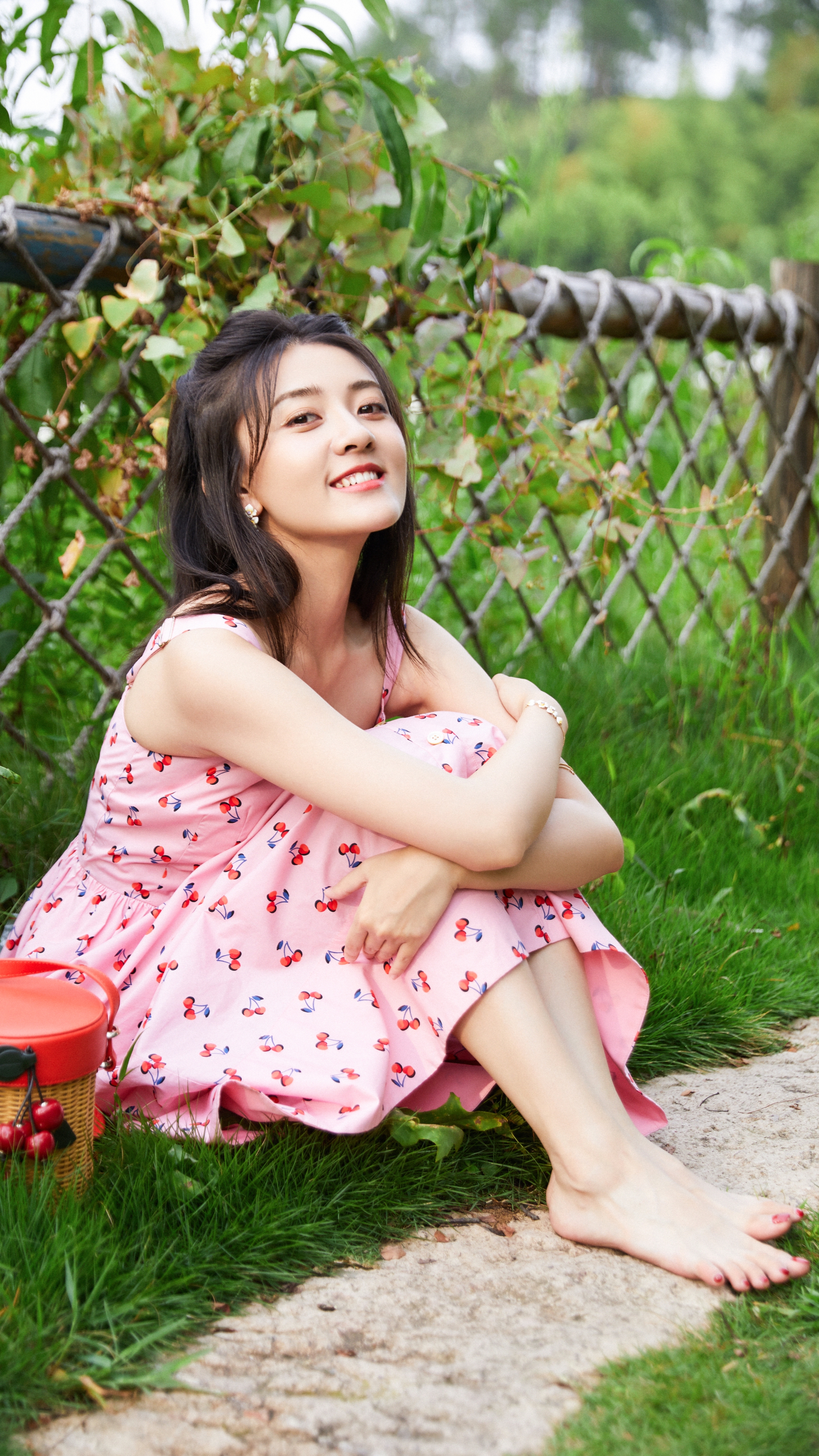 90后女演员梁洁
