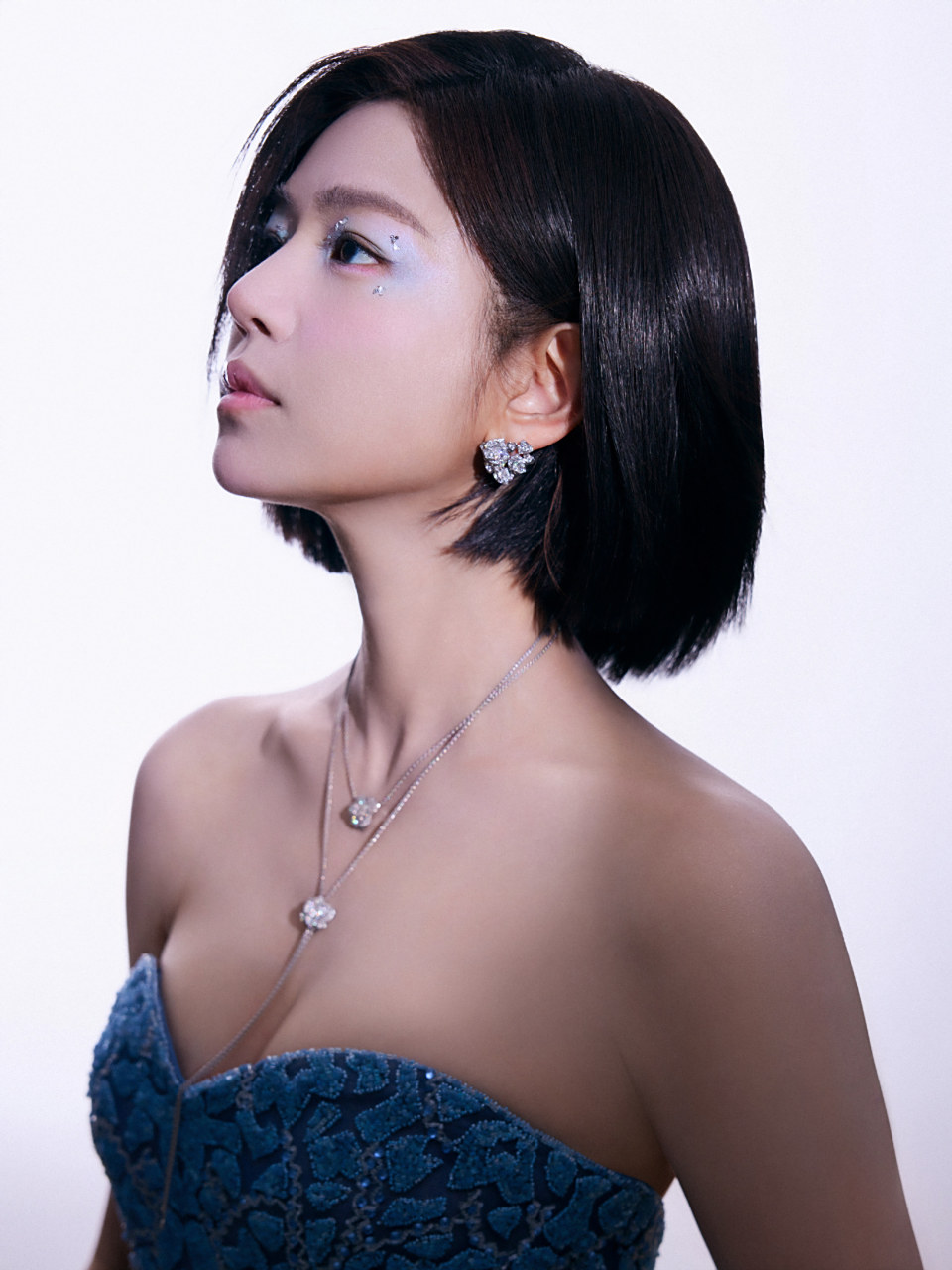 [原文:陈妍希蓝色