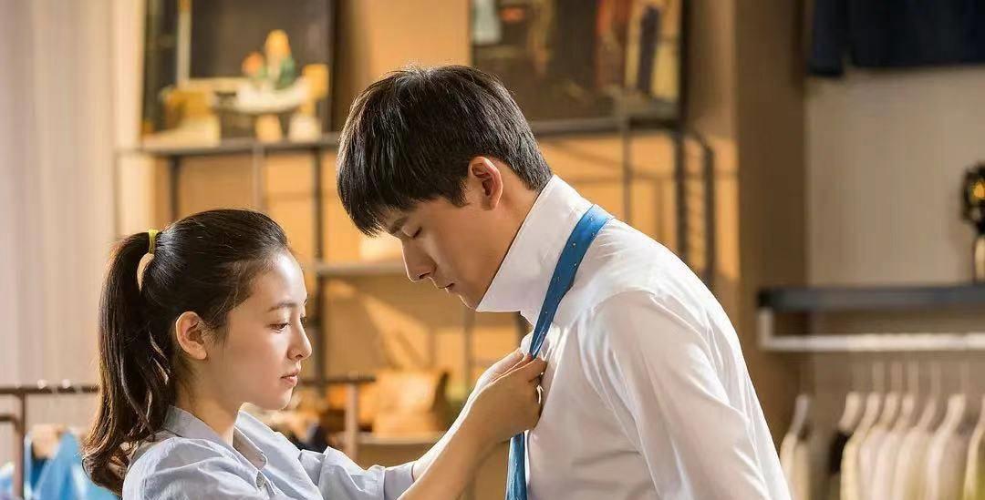 吴倩张雨剑携娃游迪士尼,笑容满面,网友大呼别复婚