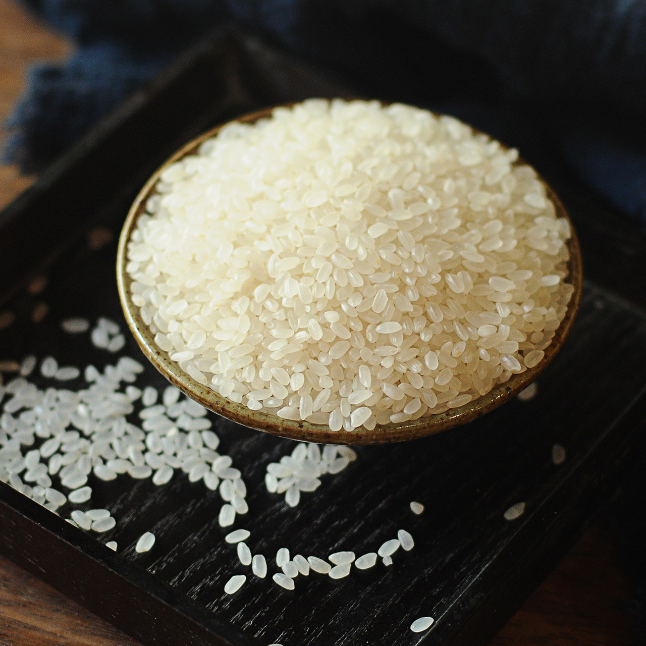 东北的黑土地是闻名世界的四大黑土地之一,这里的土壤肥沃无比谠 