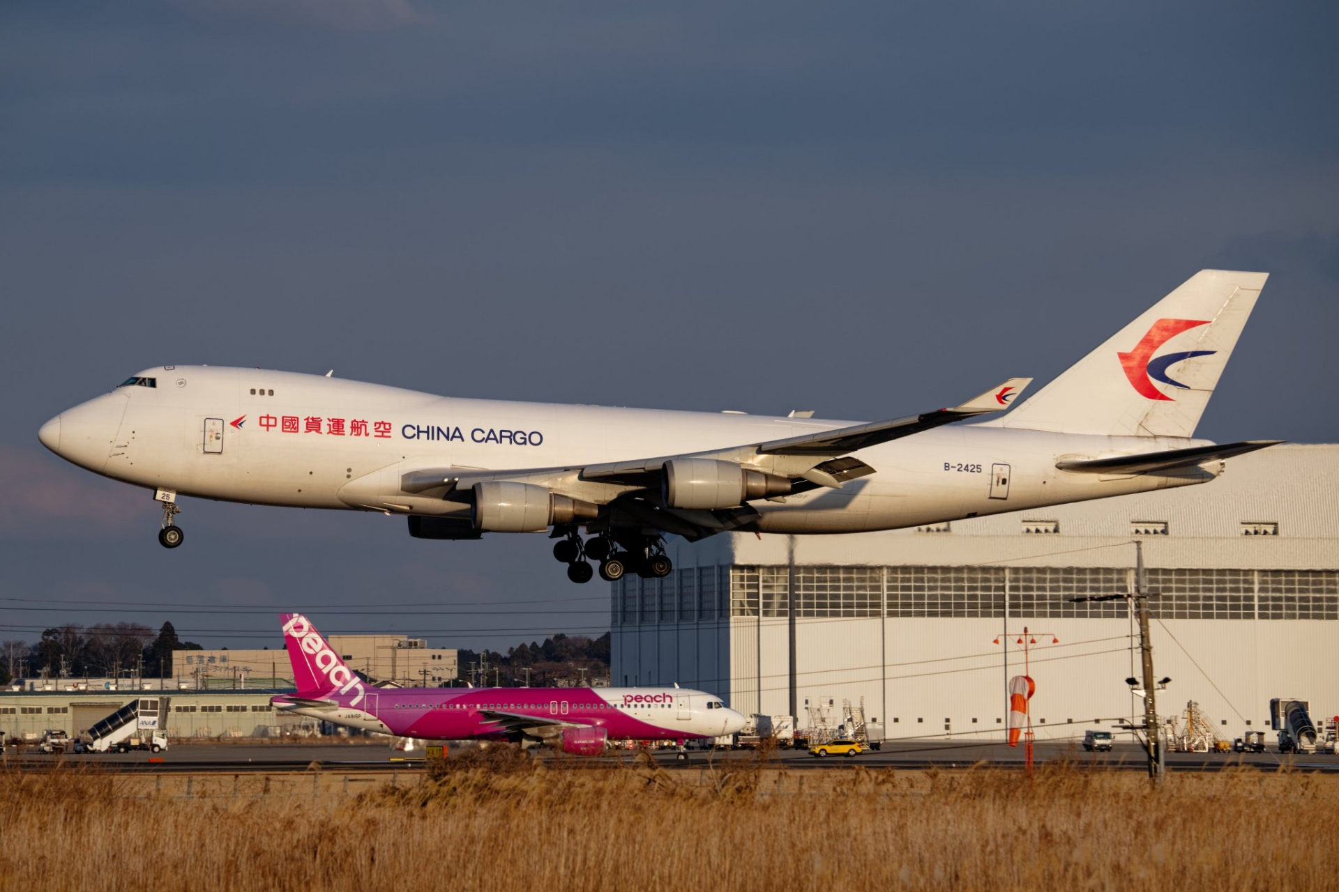 可供定期客运使用的波音747飞机(无论是747-400 还是747-8)已经所剩无