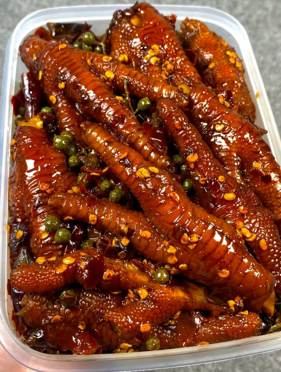 真绝了!这个糊辣壳藤椒鸡爪,又麻又辣,啃的根 本停不下来啊