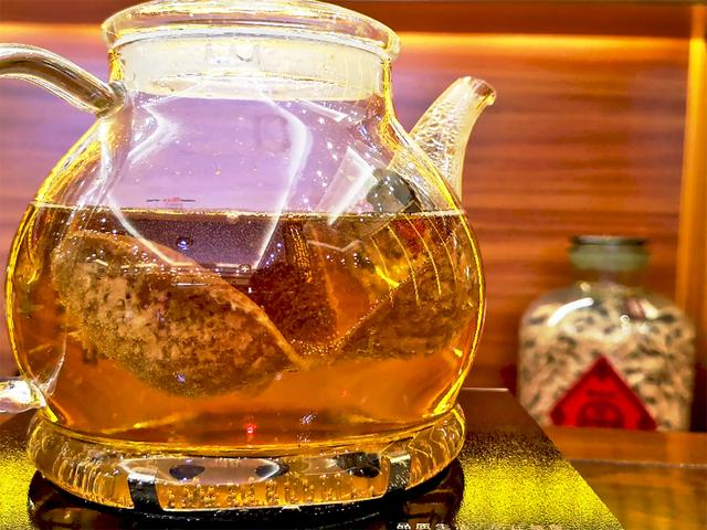 新会陈皮茶的泡与煮各有特点,选择哪种方式取决于个人喜好和想要